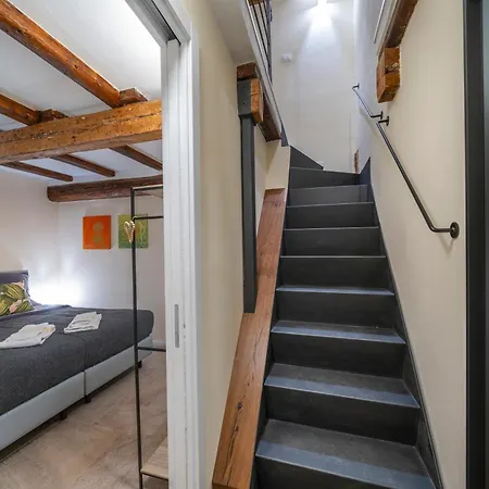 Urban Oasis, Home-triest Com * Триест