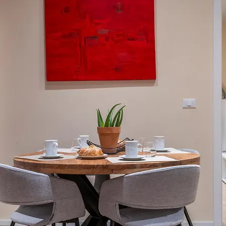 Διαμέρισμα Urban Oasis, Home-triest Com *
